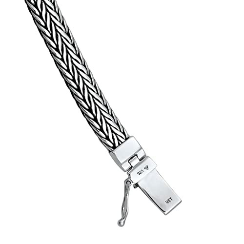 Silver braided bracelet with clasp